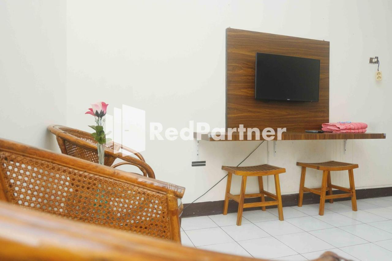 OYO 2703 Hotel Transit 1 Makassar Exterior foto