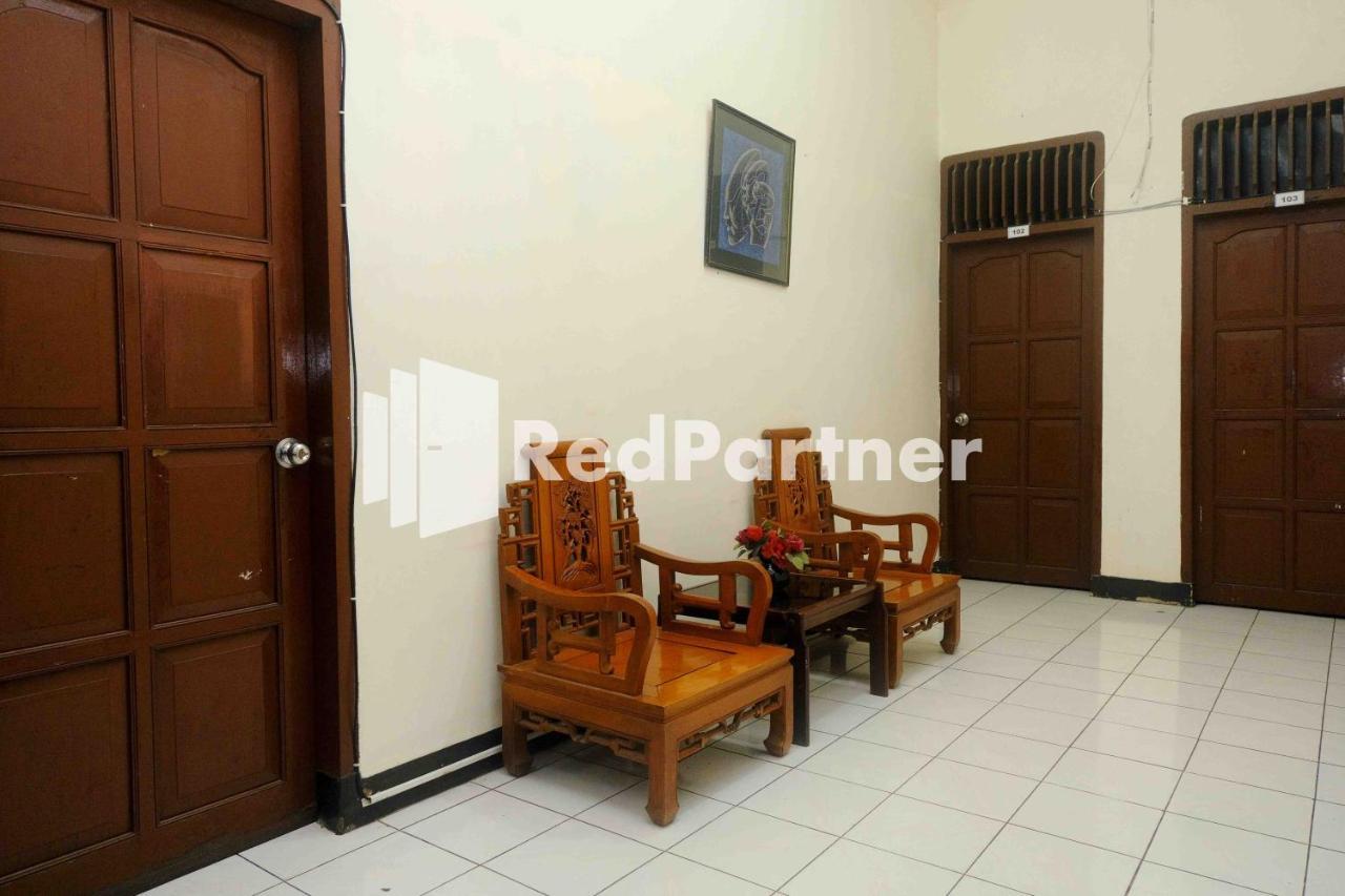 OYO 2703 Hotel Transit 1 Makassar Exterior foto