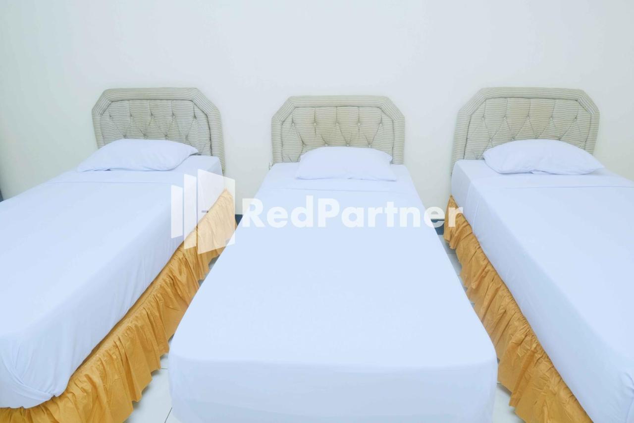 OYO 2703 Hotel Transit 1 Makassar Exterior foto